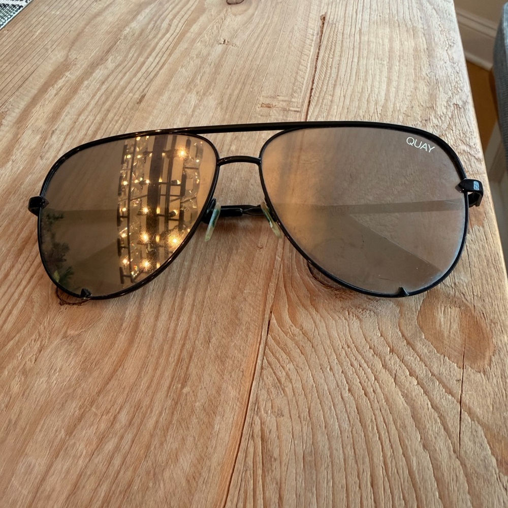 Quay Australia Black and Silver Aviator Sunglasses - Picture 2 of 5